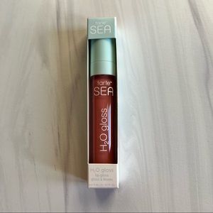 NEW! Tarte H₂O gloss lip gloss with cosmetic bag - creamy, mirror-shine finish ✨